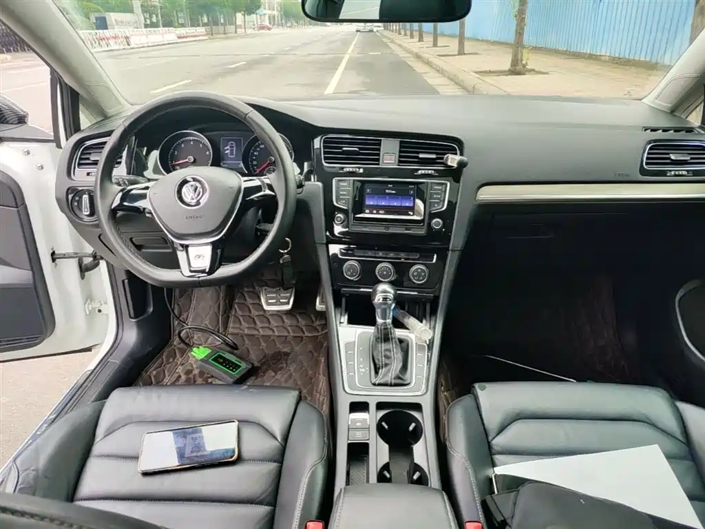 Volkswagen Golf 2016 1.4TSI 25th Anniversary Edition фото 10