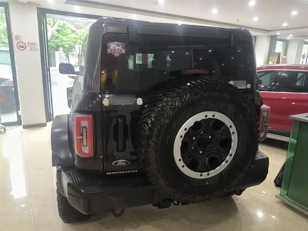 Ford Bronco 2025 2024 2.3T Badlands