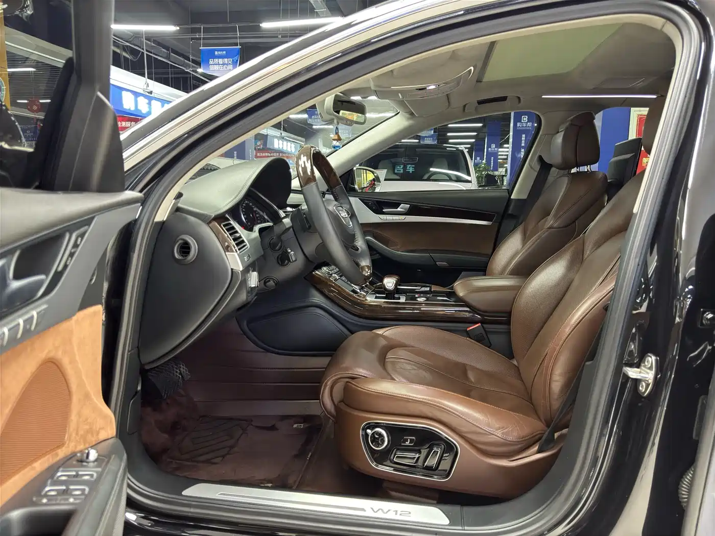 Audi A8 2013 A8L 6.3 FSI W12 quattro Exclusive фото 4