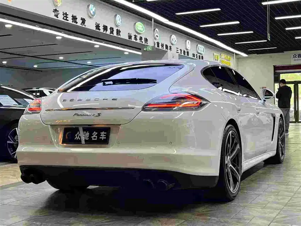 Porsche Panamera 2010 Panamera 3.6L фото 9