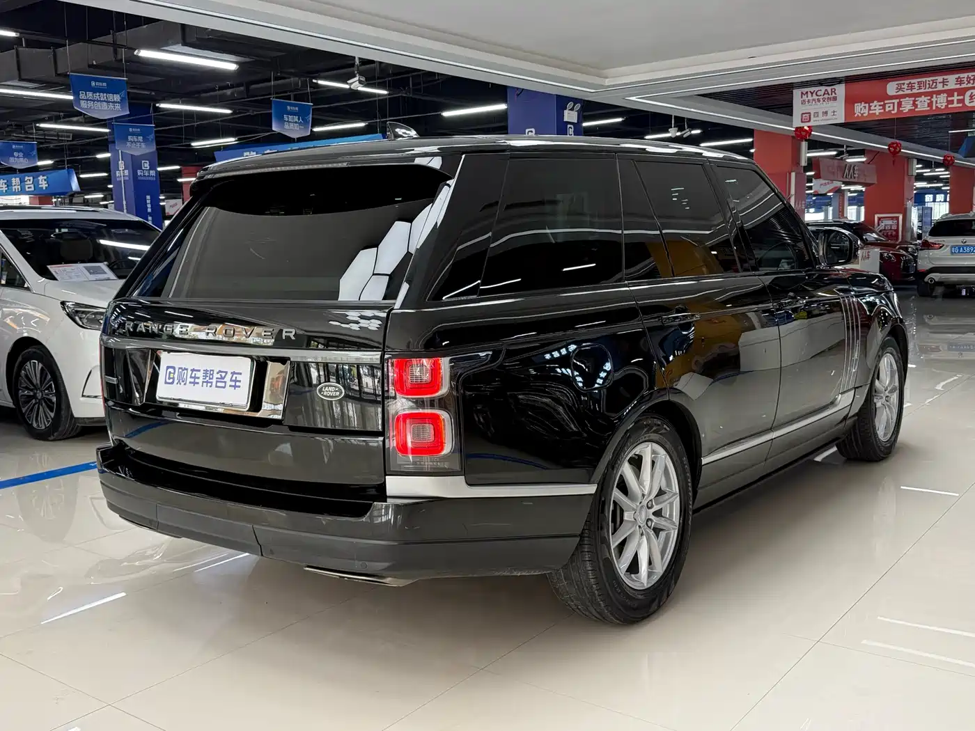 Land Rover Range Rover 2018 3.0 SC V6 Golden Age Edition фото 13
