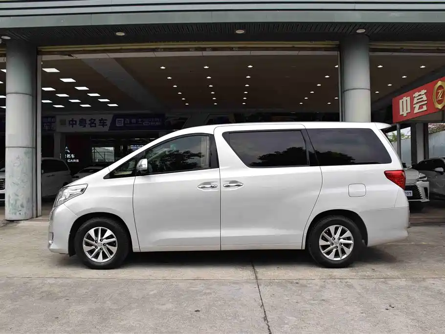 Toyota Alphard 2012 3.5L Luxury Edition фото 4
