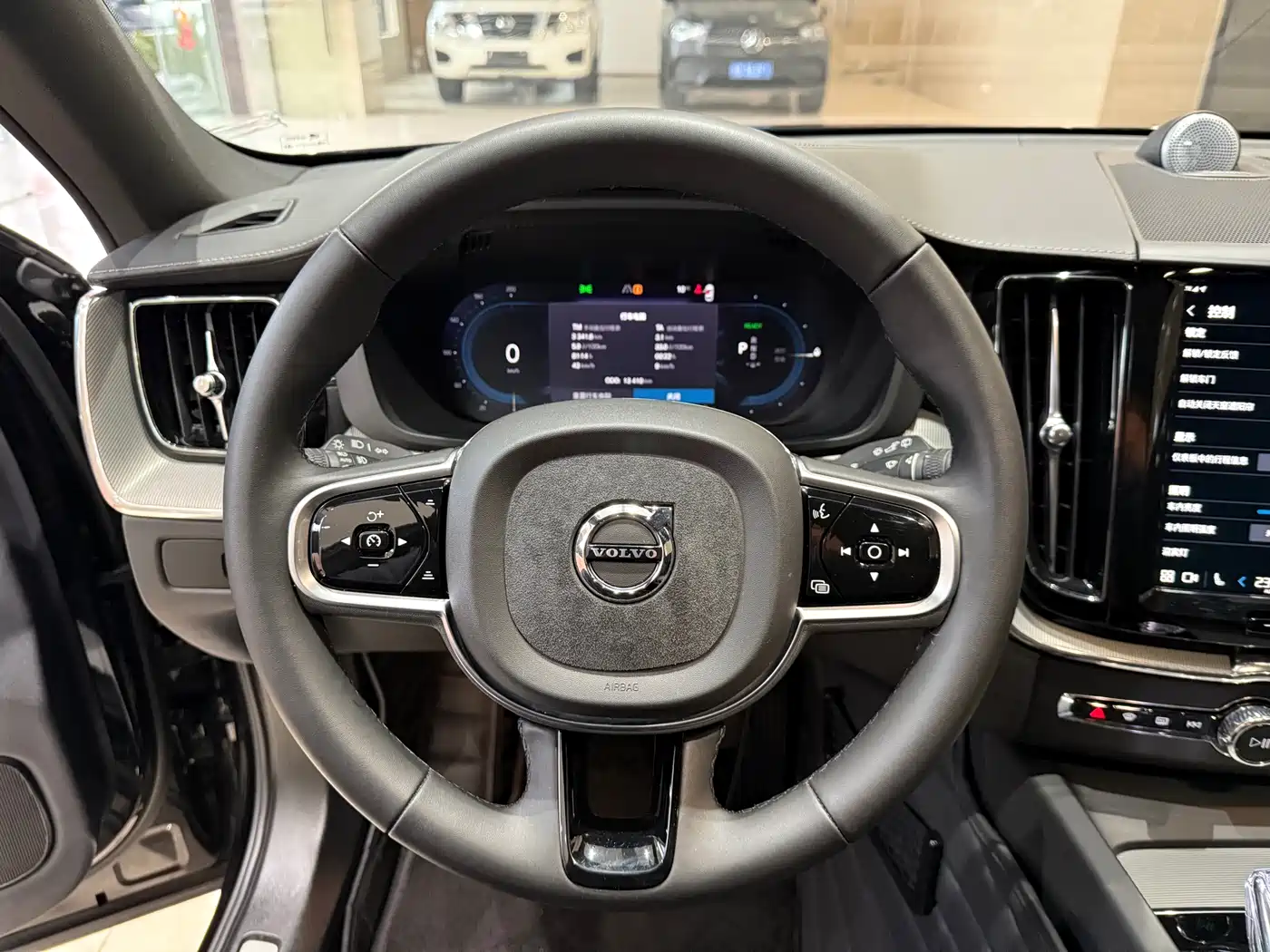 VOLVO XC60 PLUG IN HYBRID