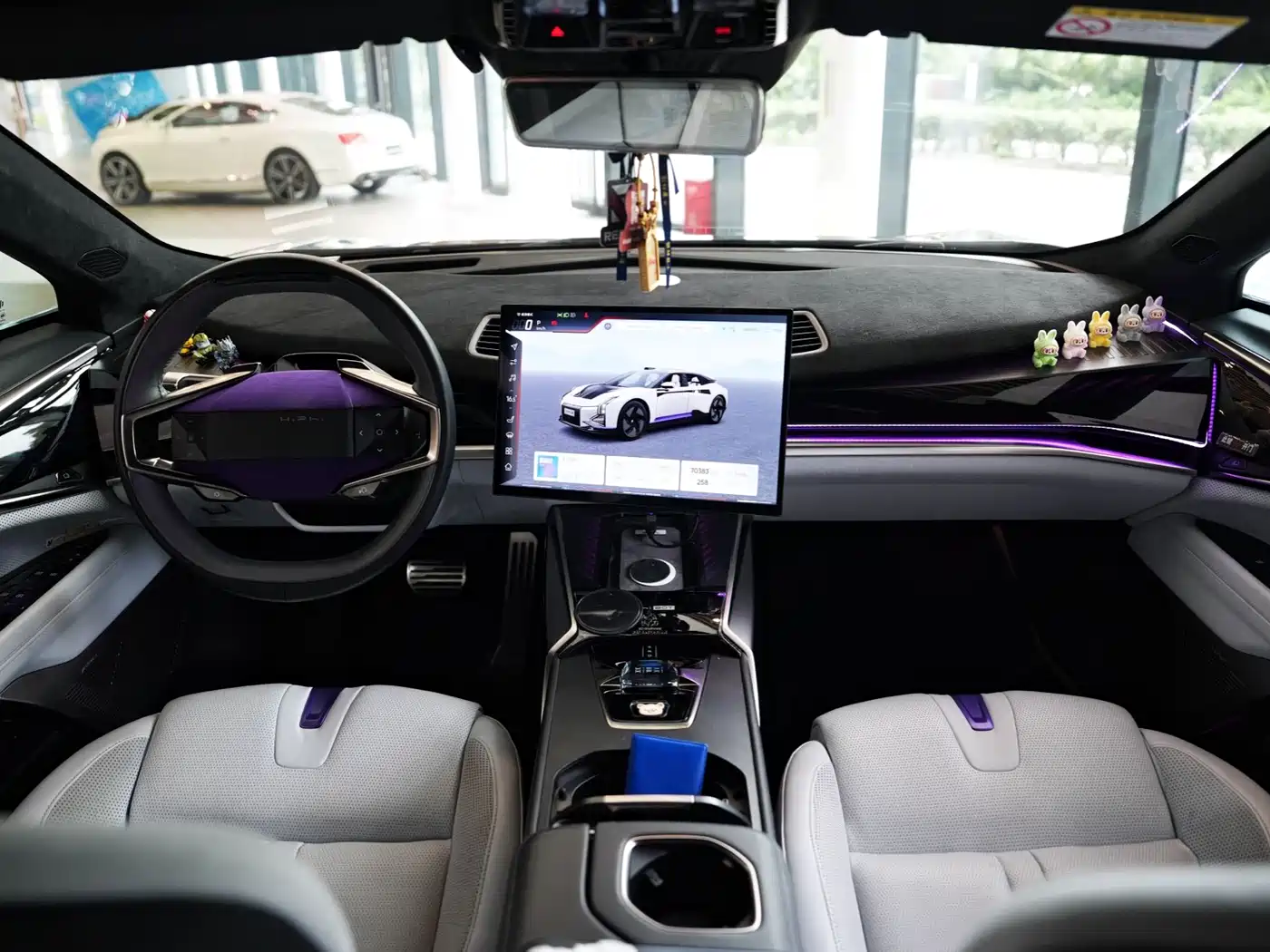 HiPhi Z 2023 4-Seater Edition фото 8