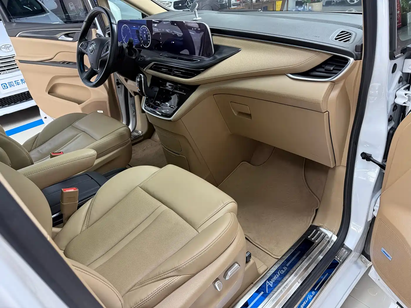 Buick GL8 2020 ES Landglory 653T Flagship фото 10