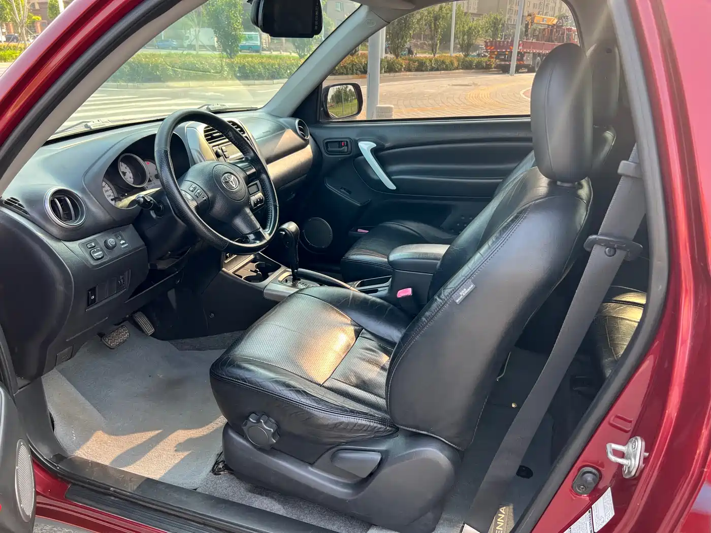 Toyota RAV4 (Import) 2004 2004 Model 2.0 3-Door