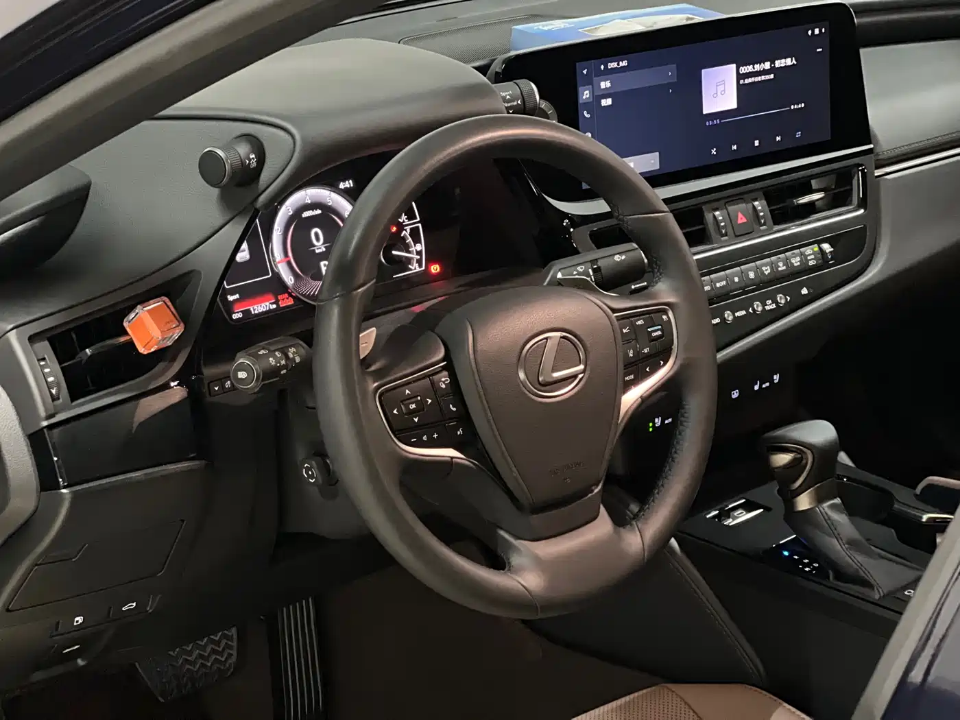 Lexus ES 2024 200 Premium Edition фото 34