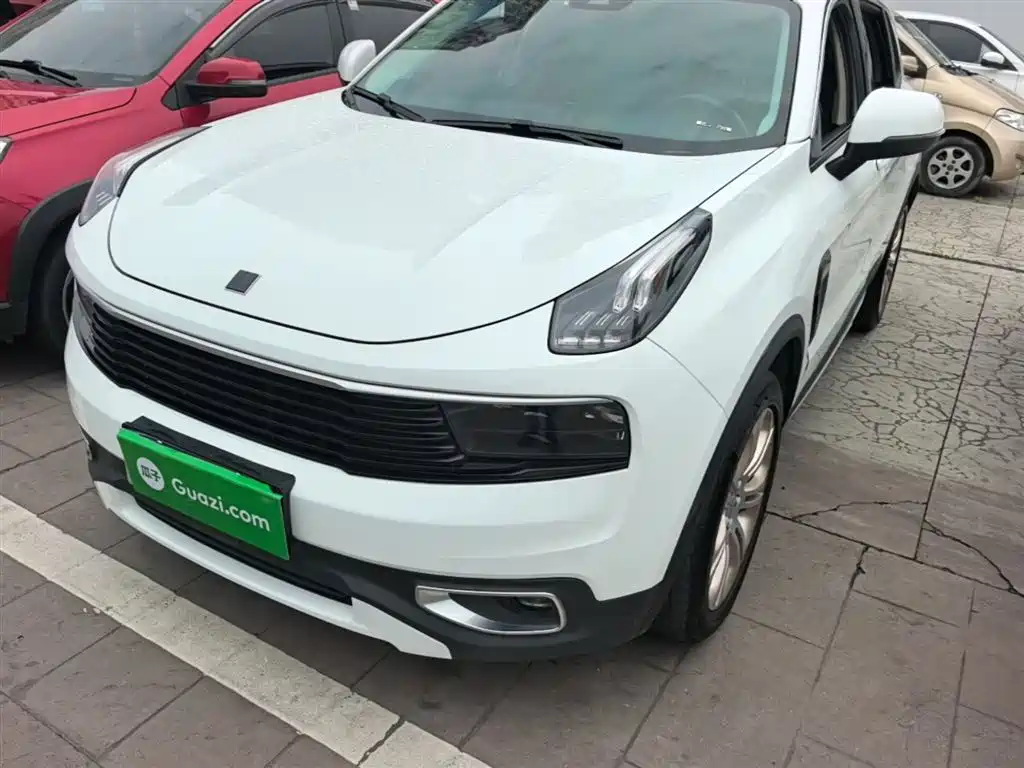 Lynk & Co 01 2017 2.0T 2WD Pro Version фото 24