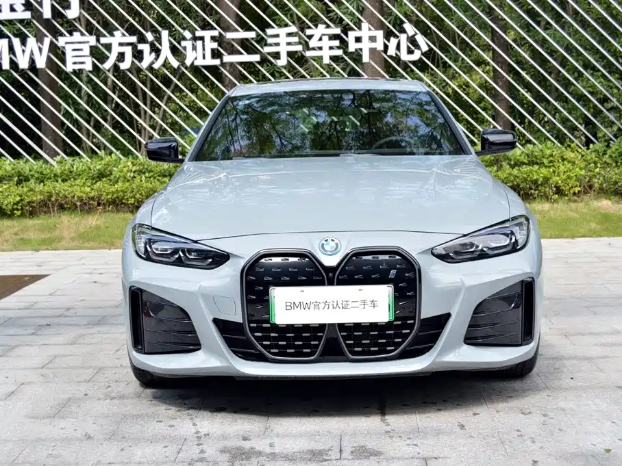 BMW i4 2026 2025 eDrive40