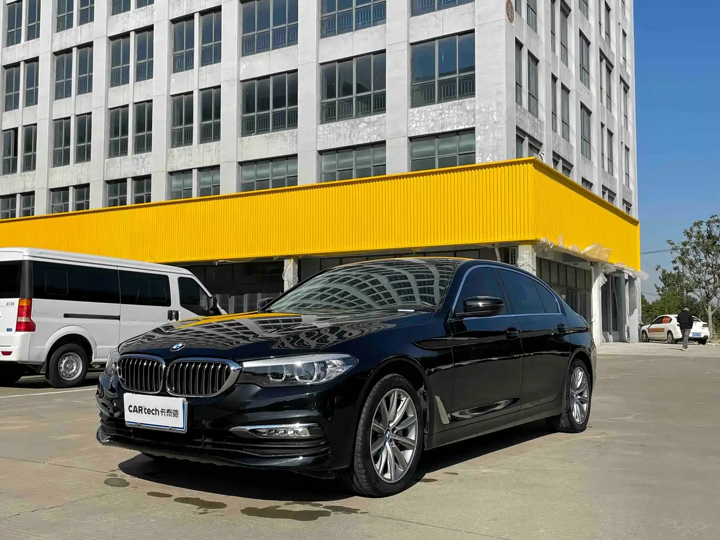 BMW 5 Series 2018 528Li Launch Special Edition