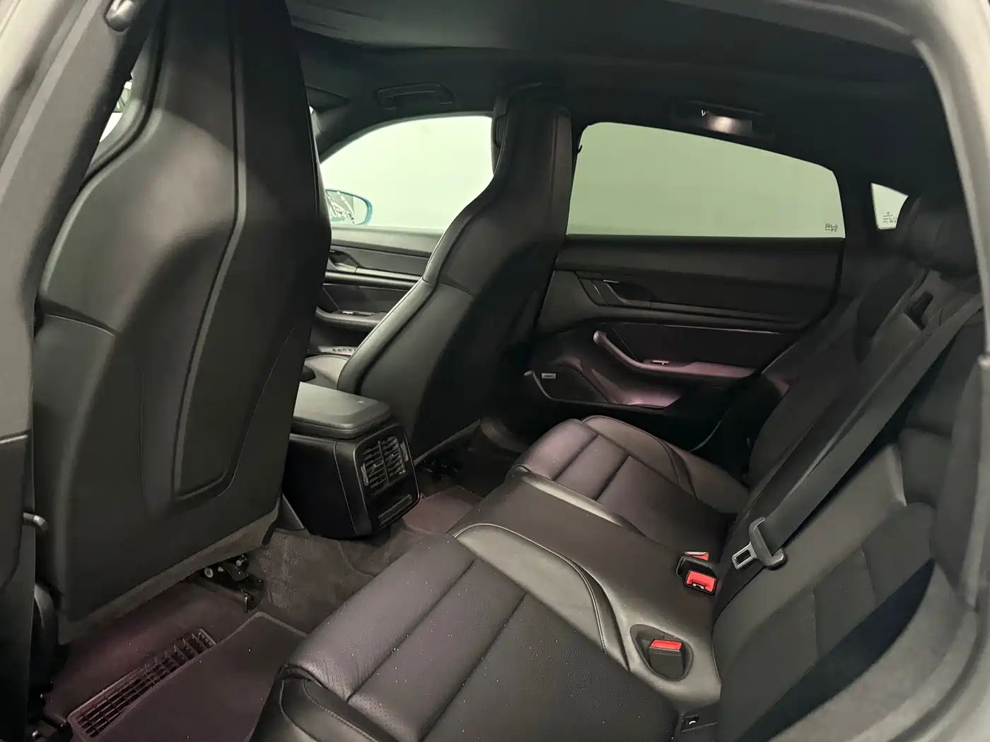 Porsche Taycan 2020 Taycan фото 12