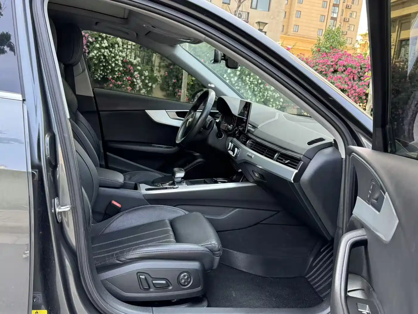 Audi A4L 2020 40 TFSI Luxury Dynamic фото 11