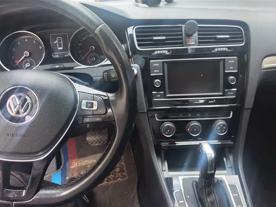 Volkswagen Golf 2016 1.4TSI 25th Anniversary Edition фото 12