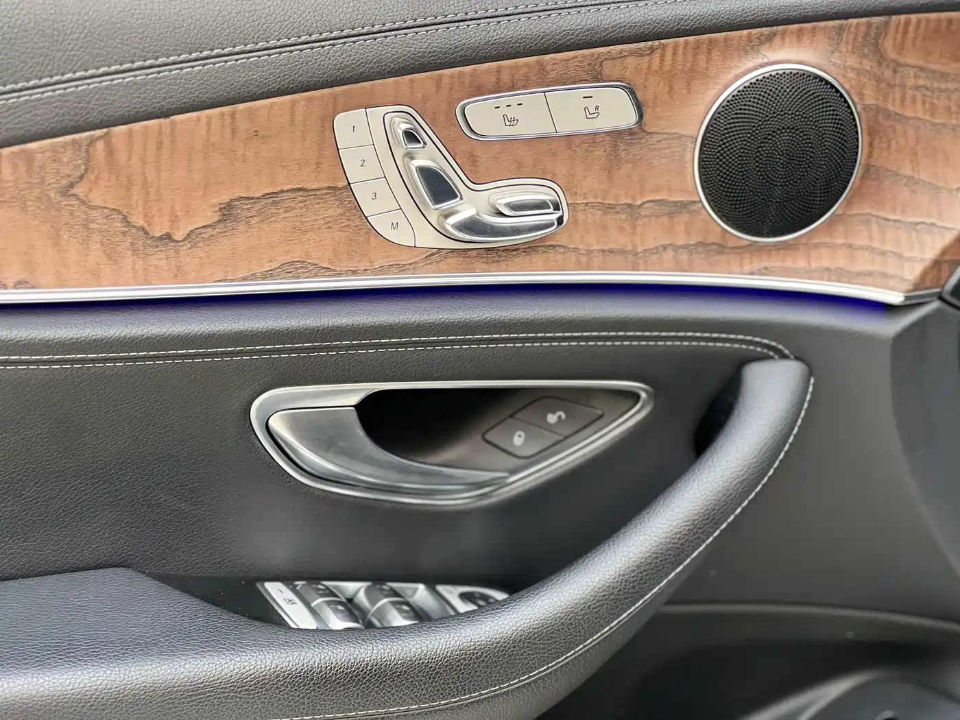 Mercedes-Benz E-Class 2016 E 300 L Fashion Type фото 13