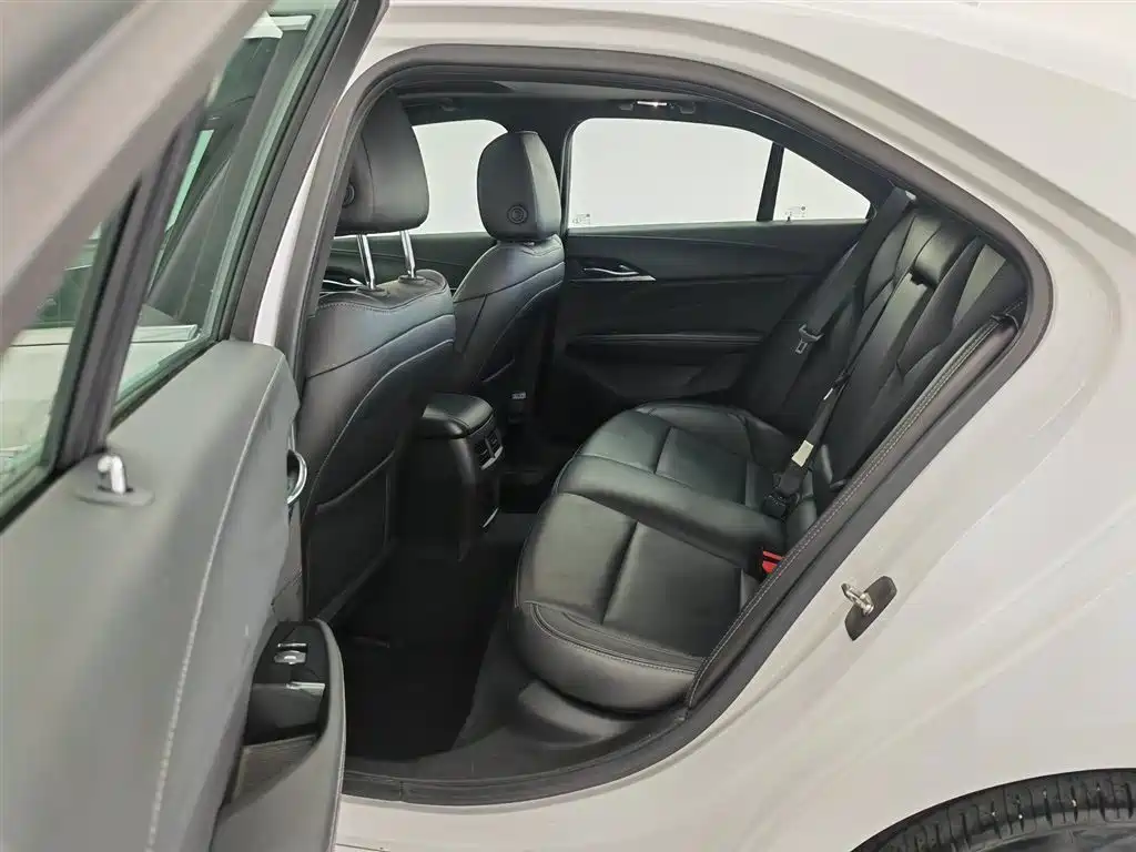 CADILLAC CT4