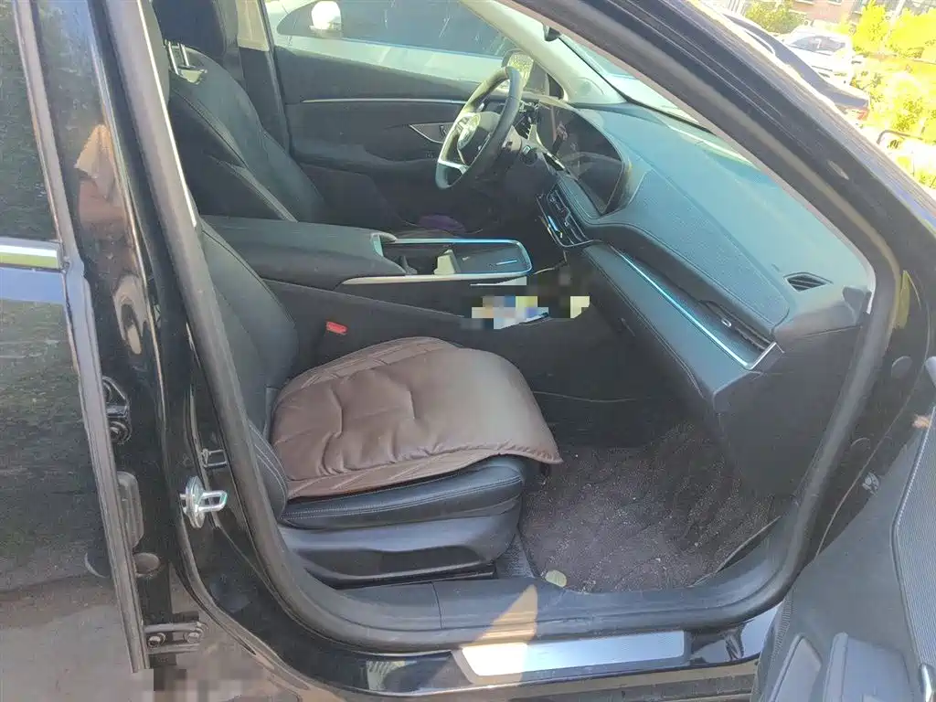 Buick LaCrosse 2025 2025 Model 28T Platinum Edition