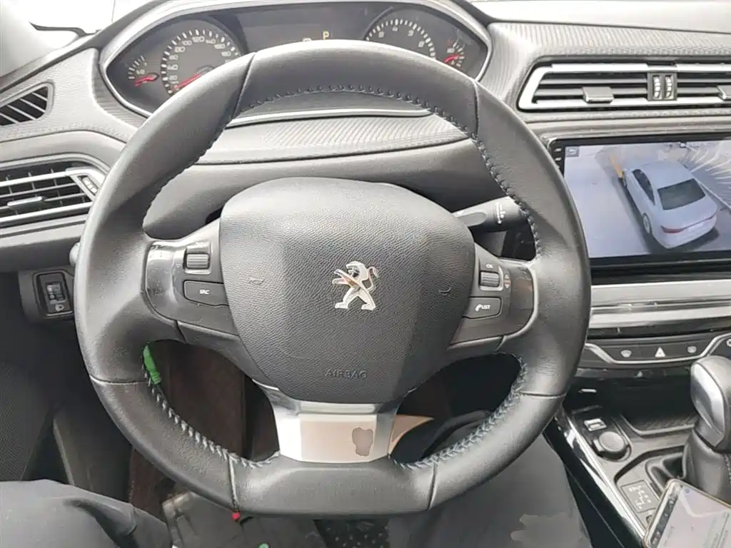 Peugeot 308 2016 1.6L Automatic Luxury фото 11