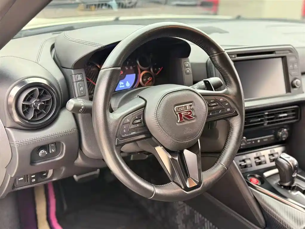 Nissan GT-R 2017 3.8T Flagship Edition фото 10