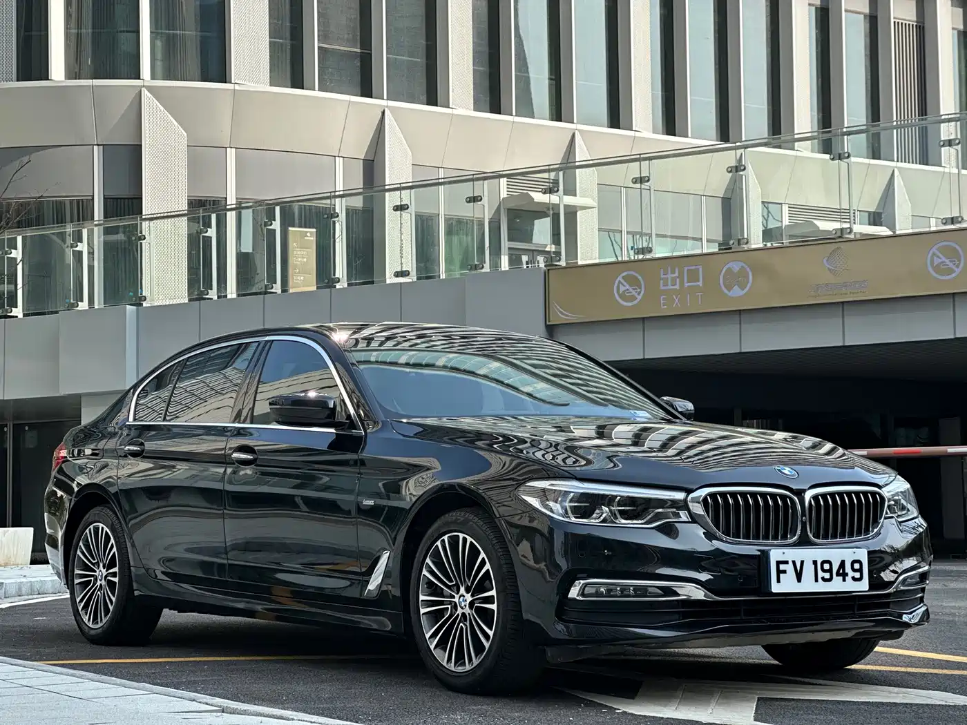 BMW 5 Series 2018 Facelift 530Li Exclusive Luxury Package фото 4