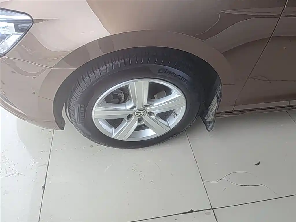 Volkswagen Lamando 2015 230TSI DSG Style фото 23