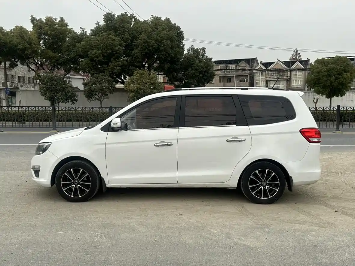Dongfeng Fengxing Fengxing S500 2016 2016 1.6L Manual Premium