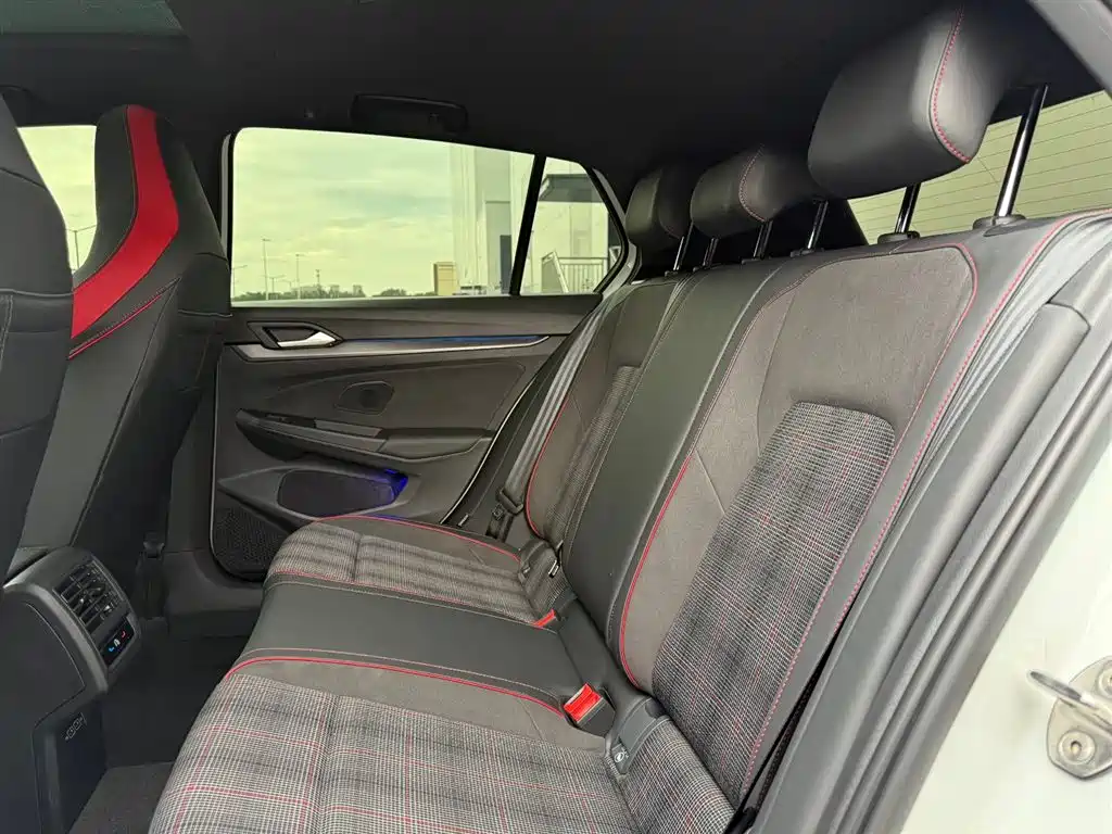 Volkswagen Golf GTI 2025 380TSI DSG GTI фото 16