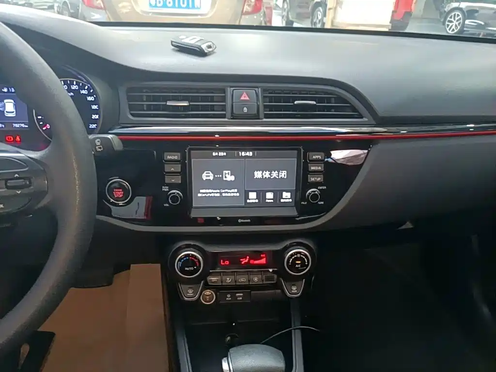 Kia KX CROSS 2018 2017 1.4L AT GLS
