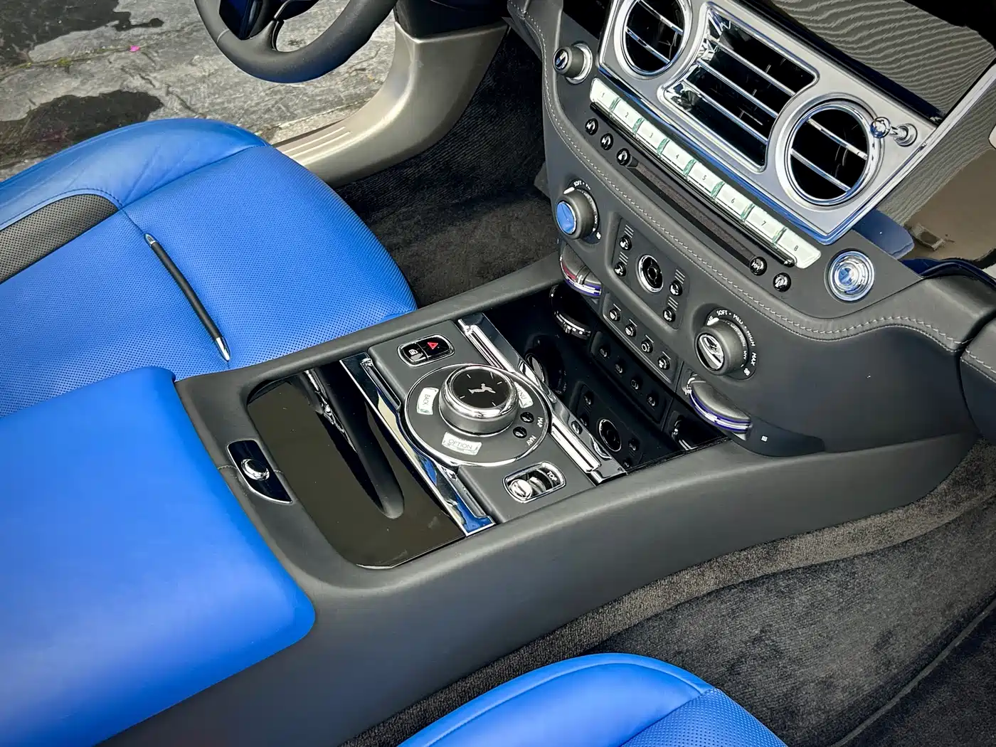Rolls-Royce Dawn 2021 2018 6.6T Standard