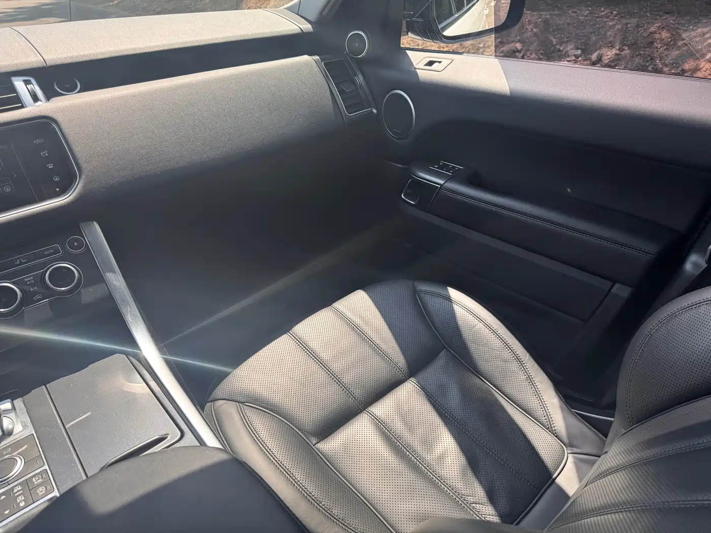 Land Rover Range Rover Sport 2016 Model 3.0 SC V6 HSE DYNAMIC фото 16