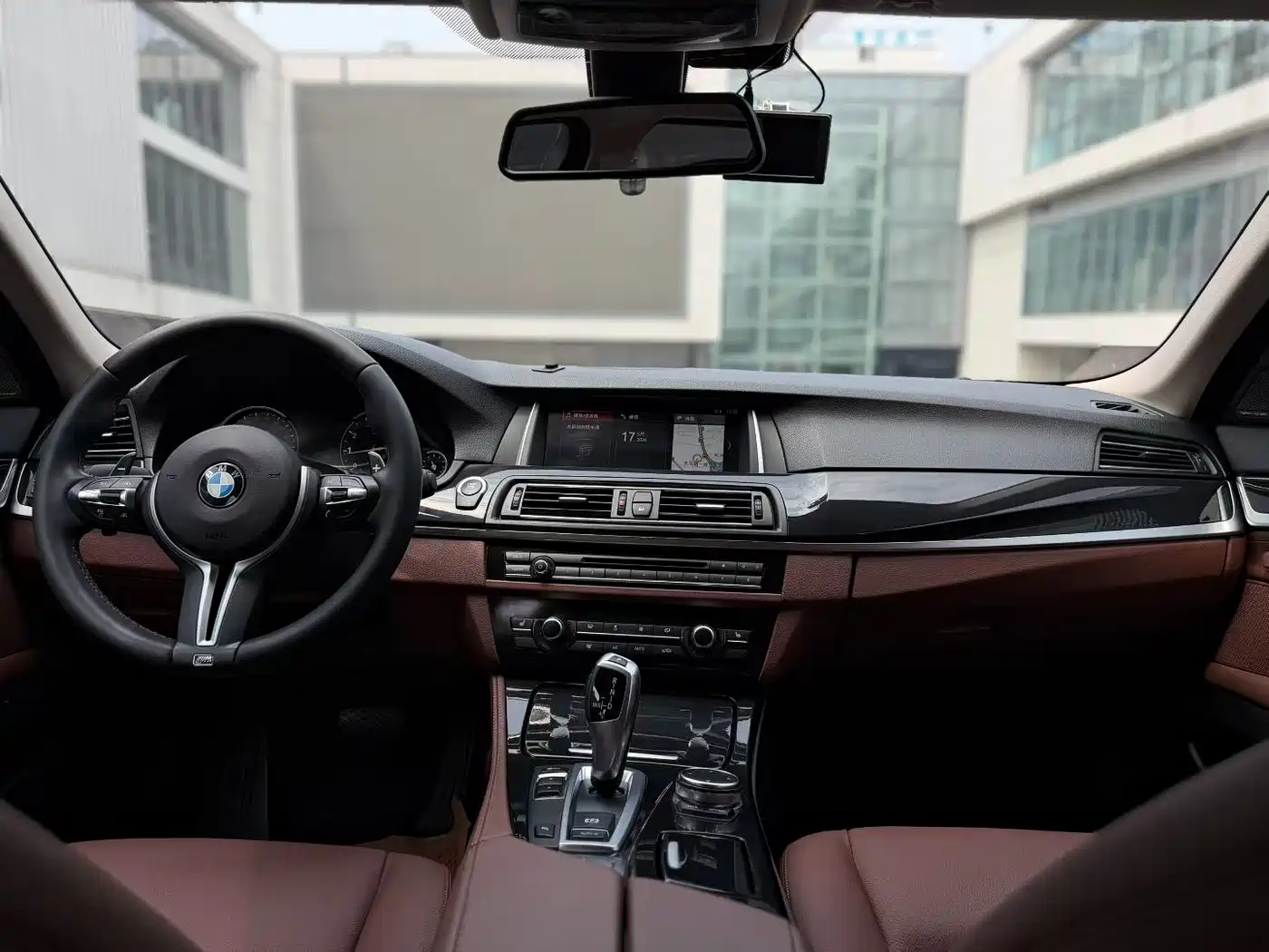 BMW 5 Series (Import) 2014 520i Touring фото 3