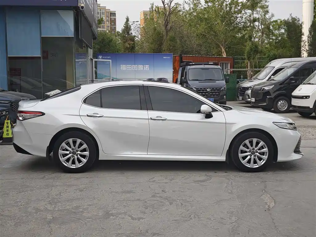 Toyota Camry 2019 Facelift 2.0G Luxury Edition фото 4