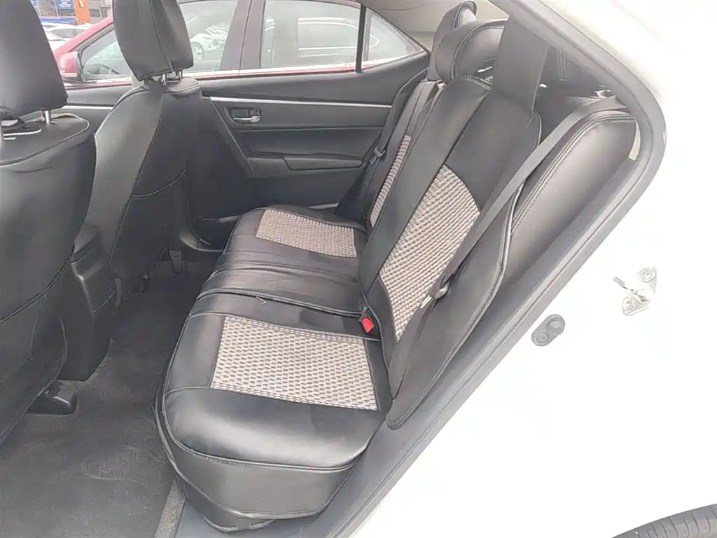 Toyota Levin 2017 Facelift 185T CVT Elite (China V) фото 17