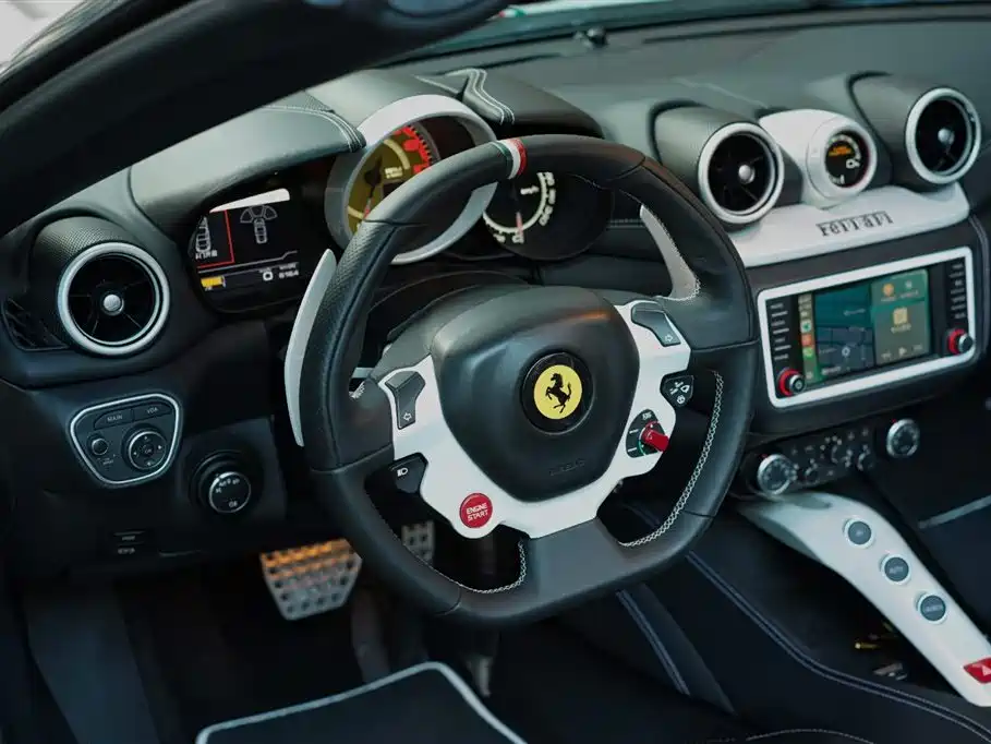 Ferrari California T 2016 2015 3.9T Standard
