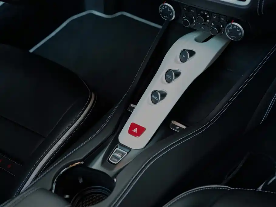 Ferrari California T 2016 2015 3.9T Standard