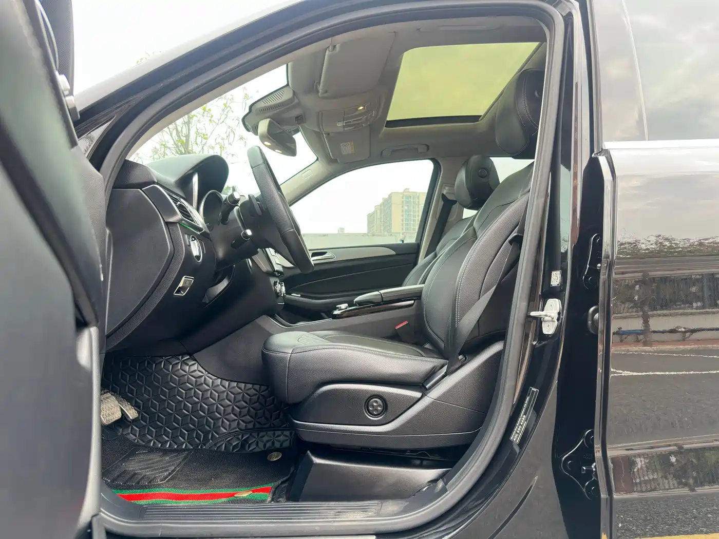 Mercedes-Benz GLE 2016 GLE 320 4MATIC Luxury фото 10