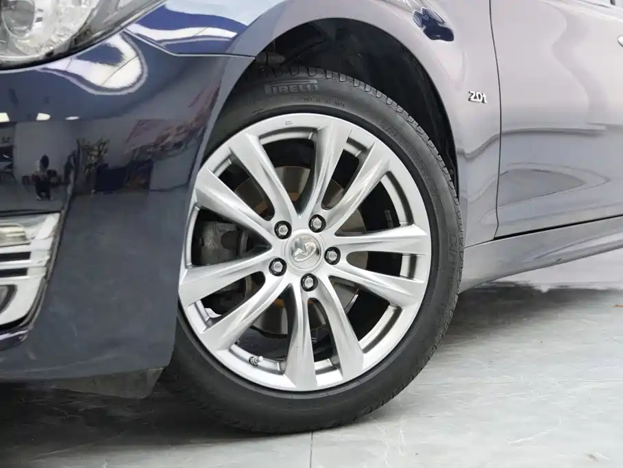 2019 Infiniti Q70