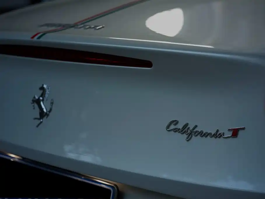 Ferrari California T 2016 2015 3.9T Standard