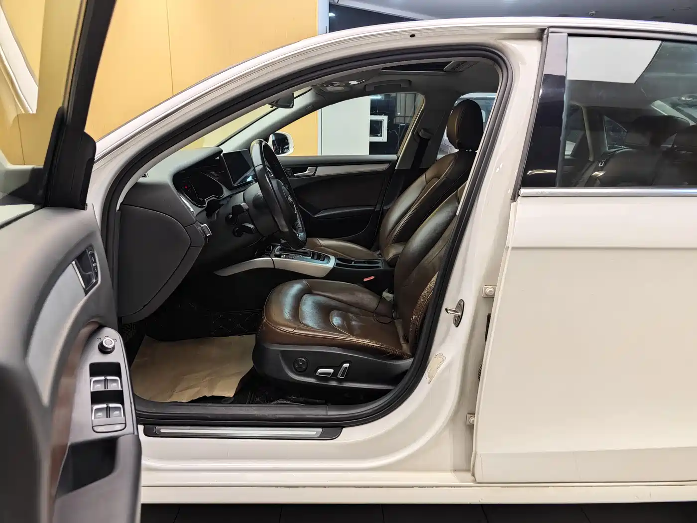 Audi A4L 2013 35 TFSI Automatic Standard фото 14