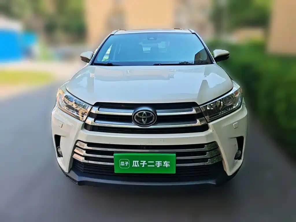 Фото 24 - Toyota Highlander