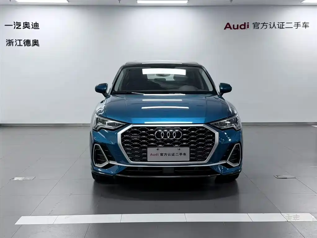 Audi Q3 Sportback 2020 45 TFSI quattro Luxury фото 2