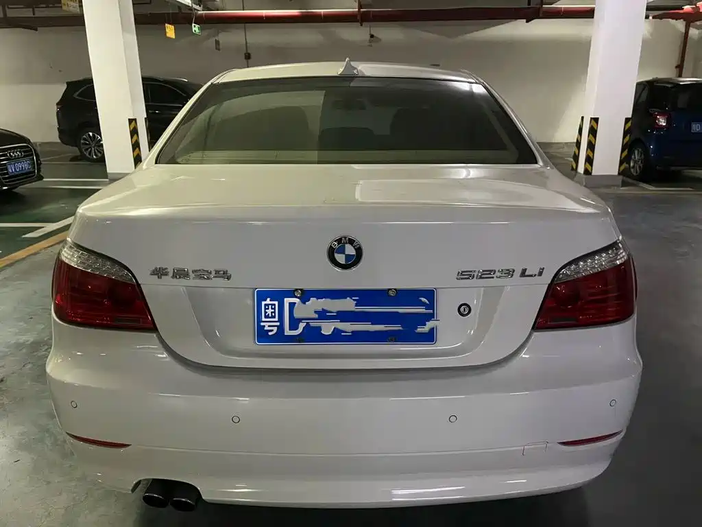 Фото 8 - BMW 5 Series