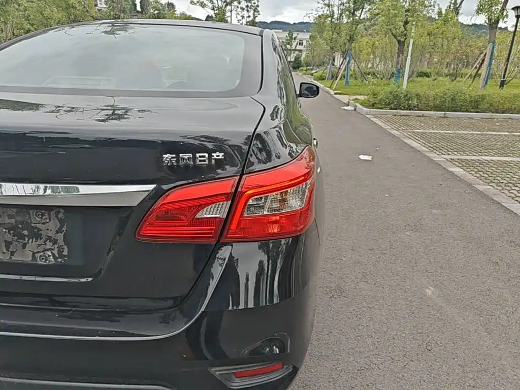 Nissan SYLPHY, миниатюра 8