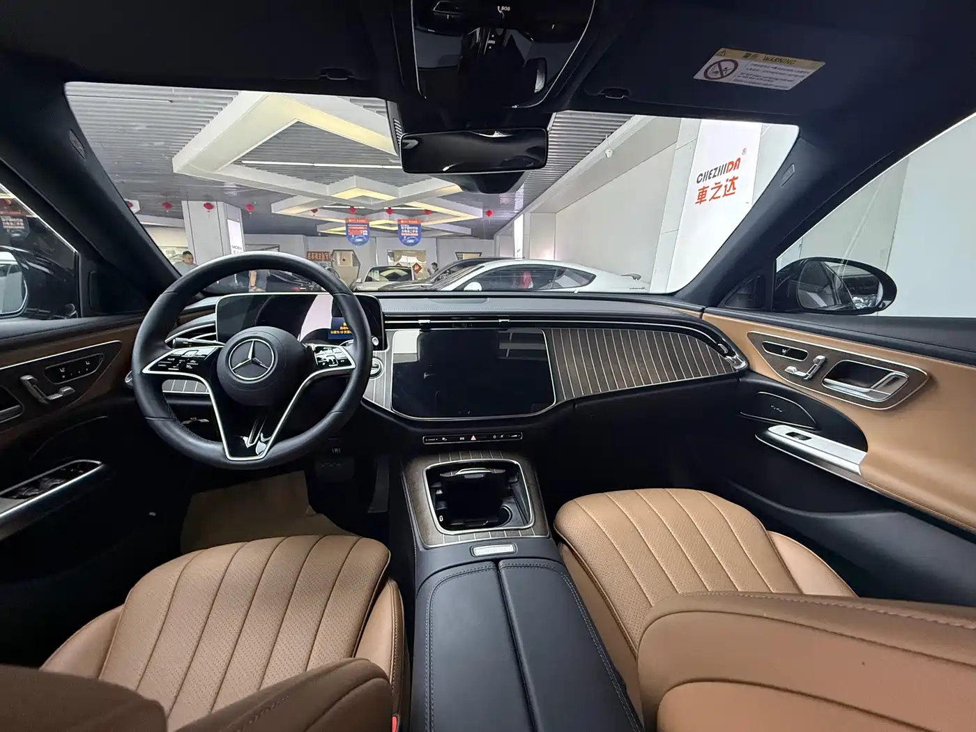 Mercedes-Benz E-Class 2024 E 300 L Fashion фото 2