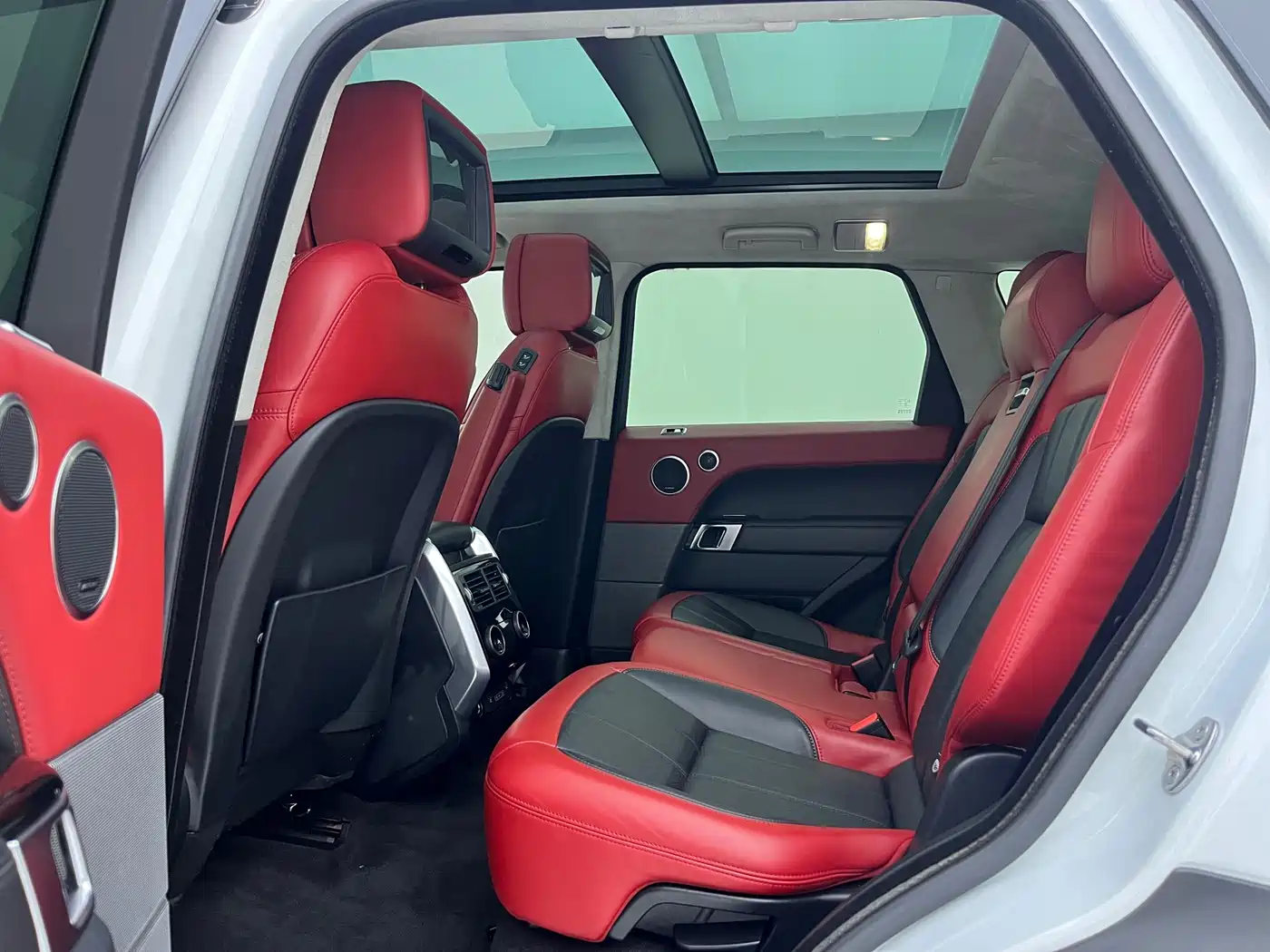 Land Rover Range Rover Sport 2018 3.0 SC V6 Fashion Genesis DYNAMIC фото 23