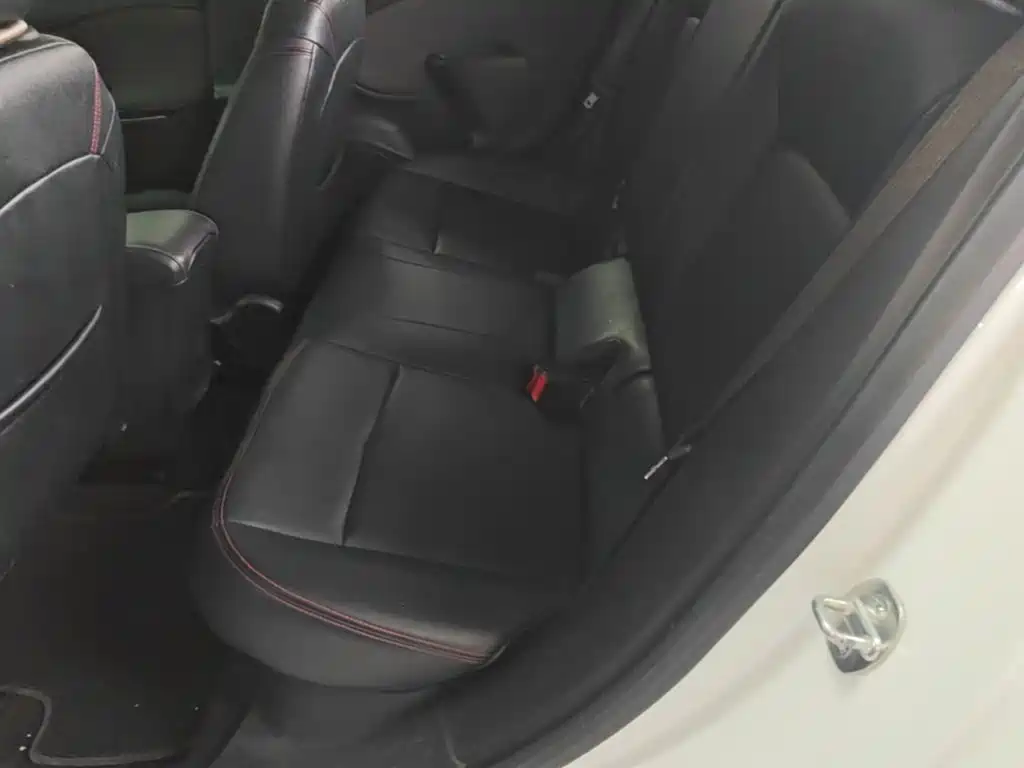 Фото 17 - Buick Verano