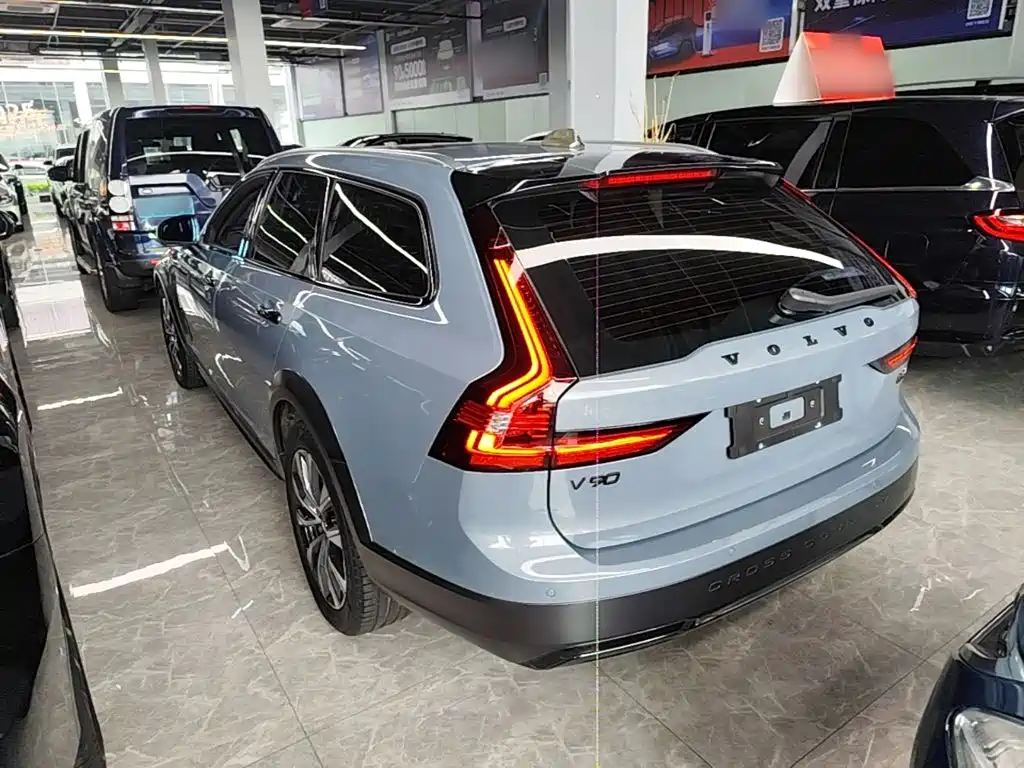 Volvo V90 2021 2021 Model Cross Country B5 AWD Smart Edition