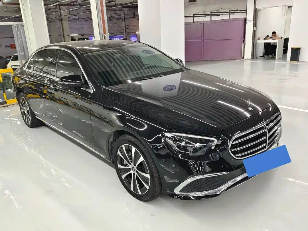 Mercedes-Benz E-Class New Energy 2022 E 350 e L Plug-in Hybrid Sedan фото 3