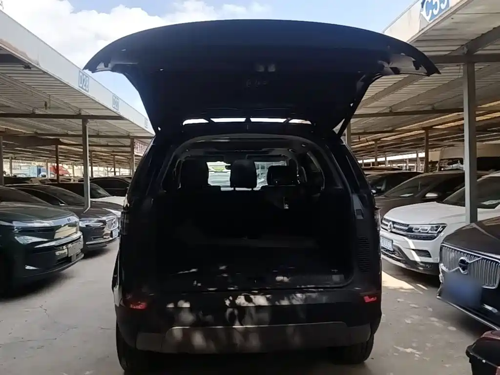 Photo 15 - Land Rover Discovery
