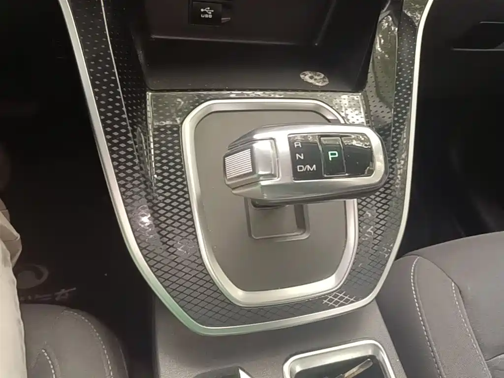 Haval M6 2023 PLUS 1.5T DCT Elite Smart Connect фото 14