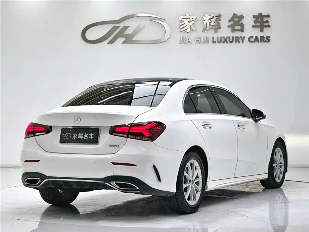 Mercedes-Benz A-Class 2019 A 200 L Sport Sedan фото 7